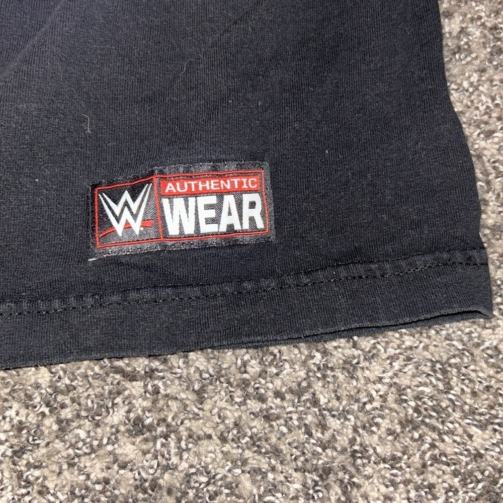 Size M Women’s Tee - Picture 5 of 5